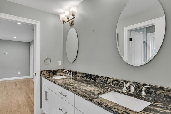 Building Photo - 121 Taylor Farm Rd