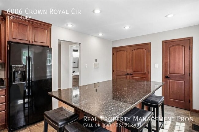 Building Photo - 6006 Crown Royal Cir