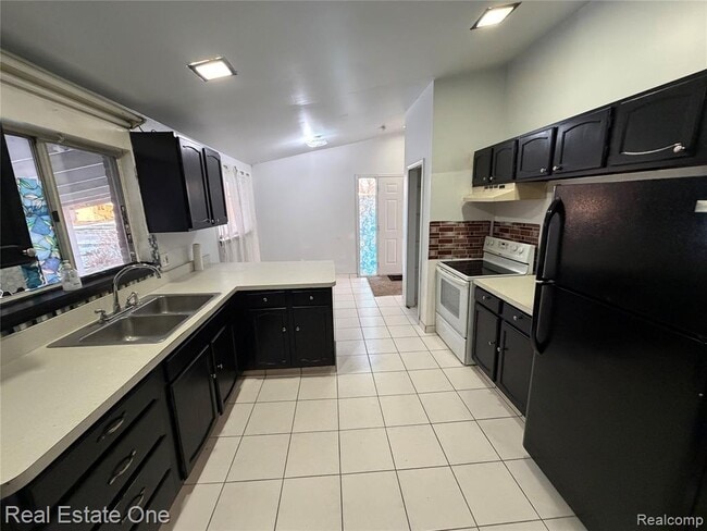 Building Photo - 29449 Everett St