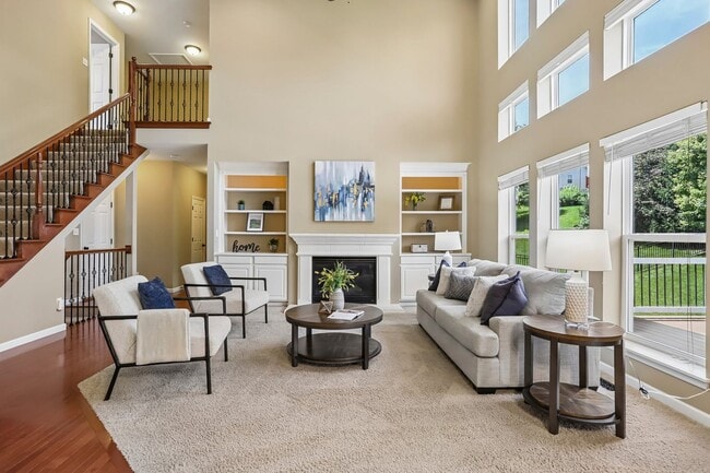 Building Photo - Executive Lease Opportunity - 4 Bed 3 Bath
