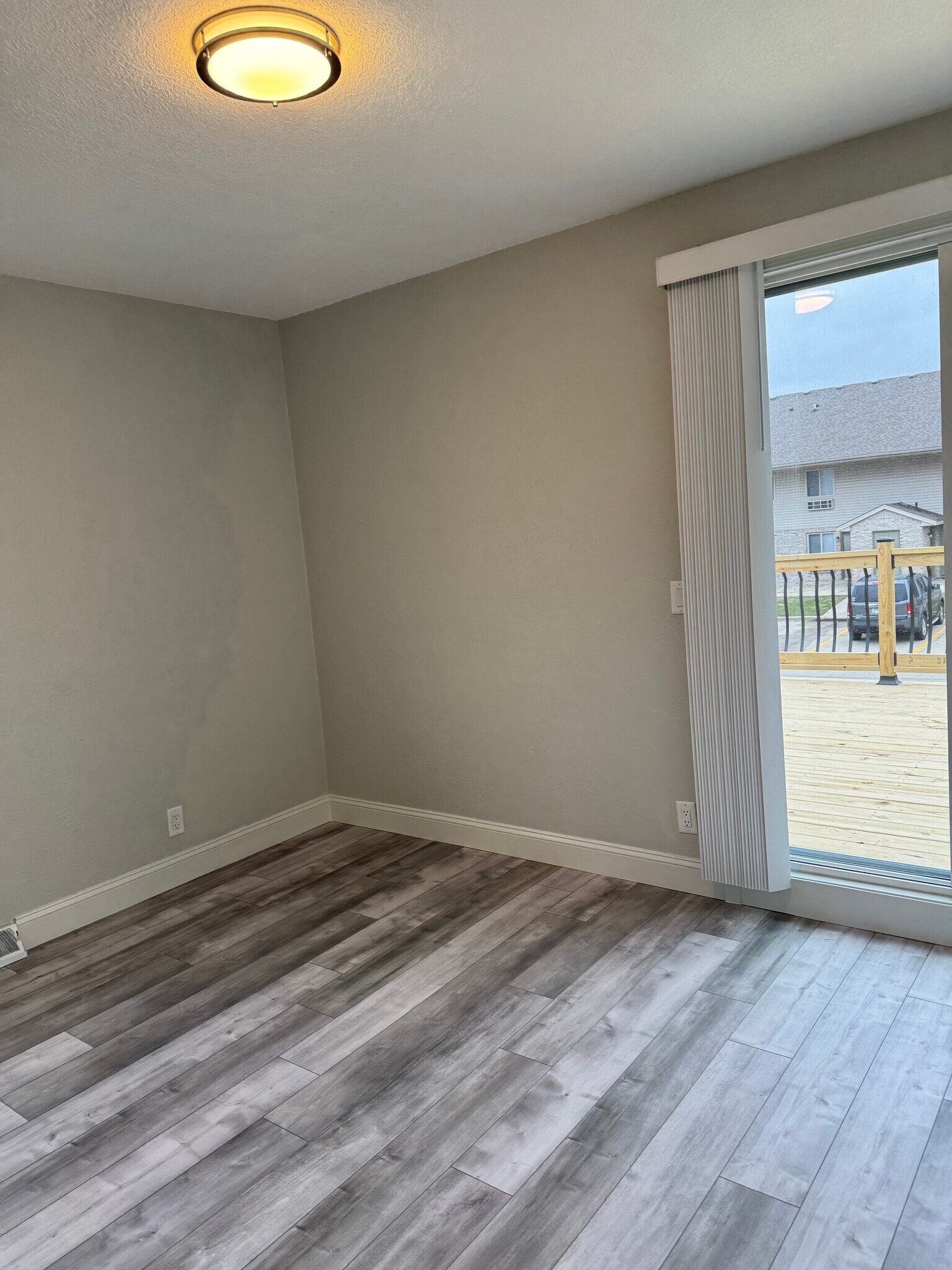 Building Photo - 214 Lindell Dr