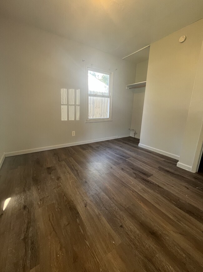 Building Photo - 526 St Leo Dr