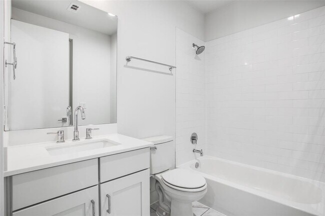 Building Photo - 4419 Cabell Dr