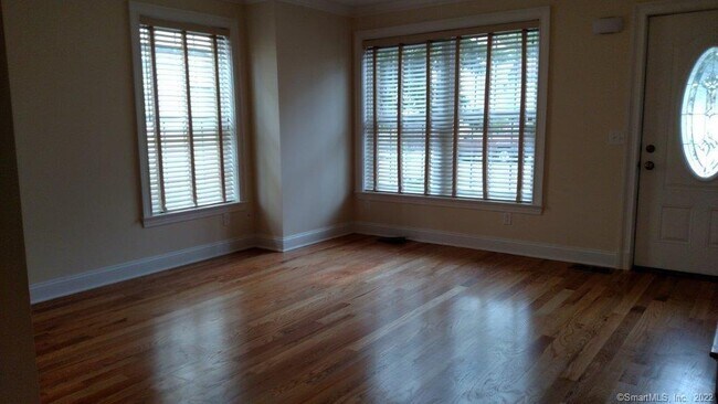 Building Photo - 1 Hamilton St