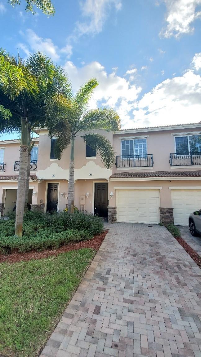 Building Photo - 265 Las Brisas Cir