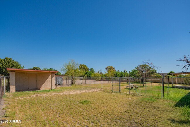 Building Photo - 5210 W Monte Cristo Ave