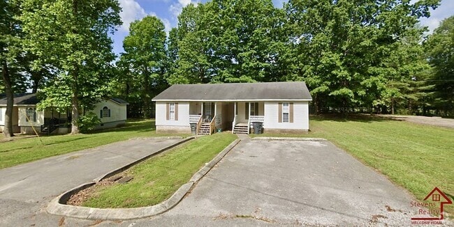 Building Photo - 140 Bybee Woods Dr