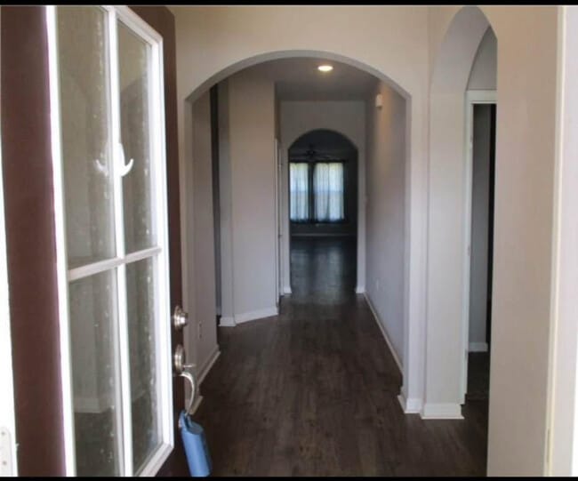 Building Photo - 2245 N Lake Michele Cir