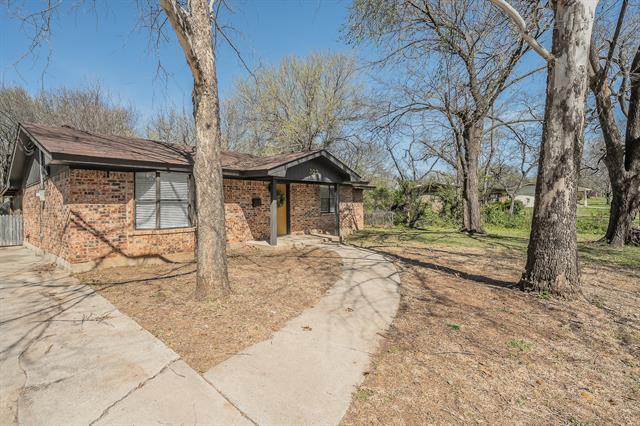 Building Photo - 302 W Hale Ave
