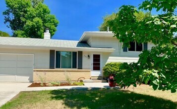 Building Photo - STUDENTS WELCOME! 3-Bed / 2-Bath Home 2 Miles from CSU