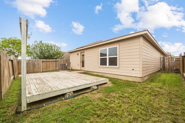 Building Photo - 1437 Treeta Trail