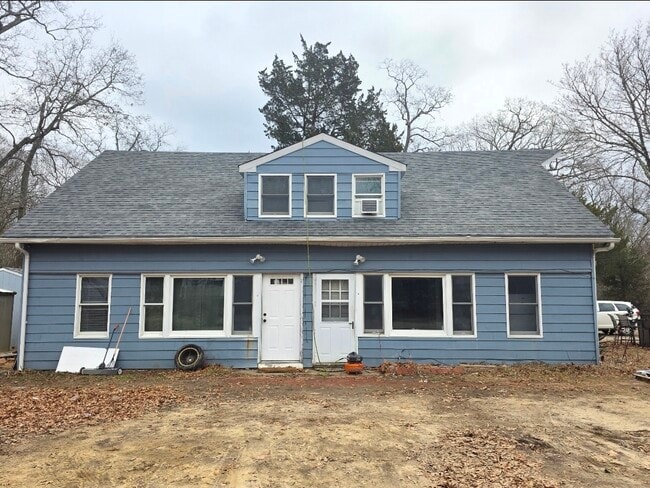 Building Photo - 23 Twin Oak Rd