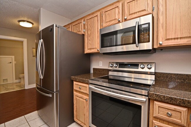 Building Photo - Colonialtown North 3BR – Prime Mills 50 Location