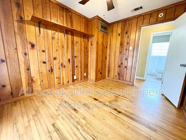 Building Photo - 315 Hillside Ave