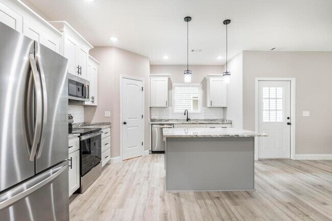 Building Photo - 316 Beau Claire Cir