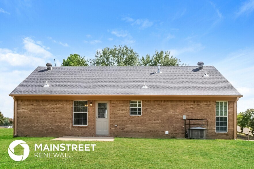 Building Photo - 1764 Dorchester Dr