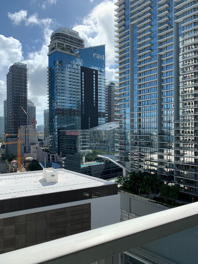 Building Photo - 500 Brickell Ave