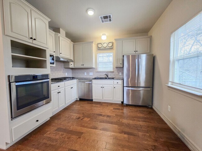 Building Photo - 4515 Avenue G Ave