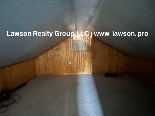 Building Photo - Updated, Cozy, and Clean- One Level Living...