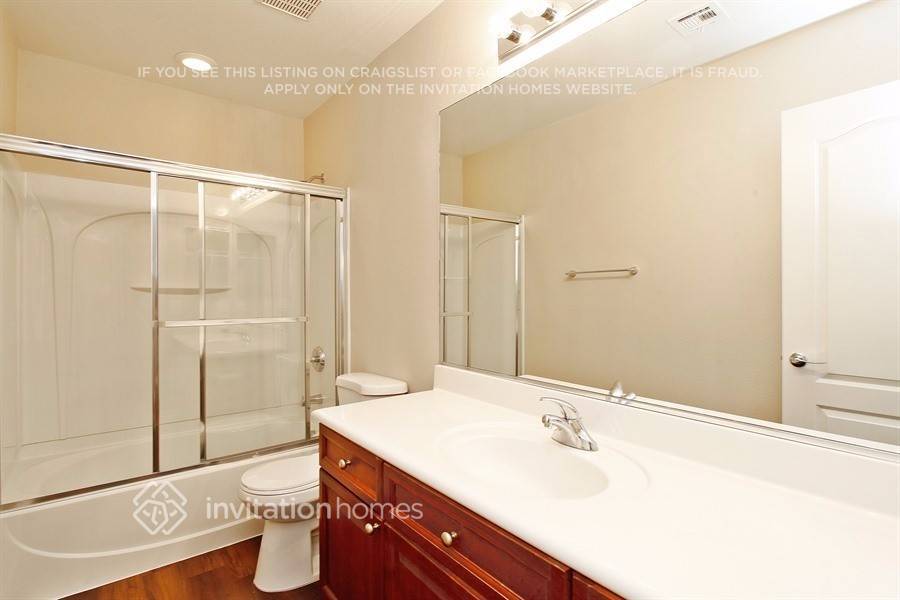 Building Photo - 10541 Danielson Ave