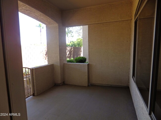 Building Photo - 2600 E Springfield Pl