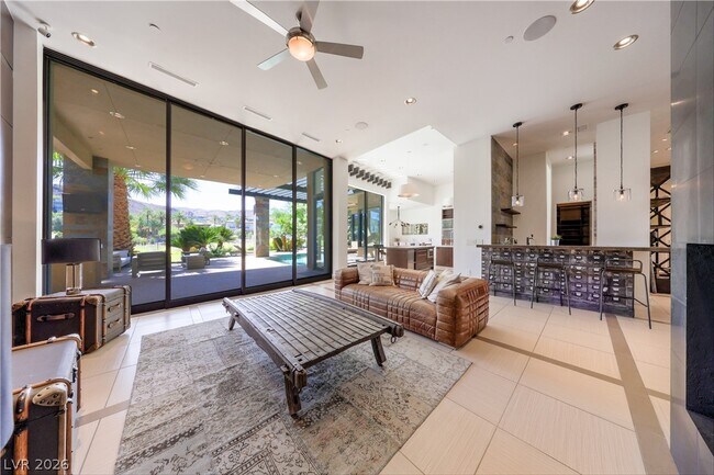 Building Photo - 1501 Foothills Village Dr