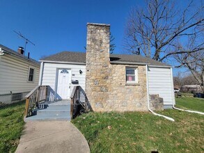 Building Photo - 109 N Decker Ave