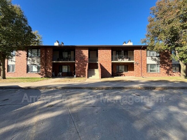 Building Photo - 515 S 2nd St