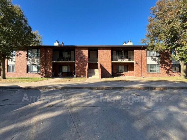 Primary Photo - 515 S 2nd St