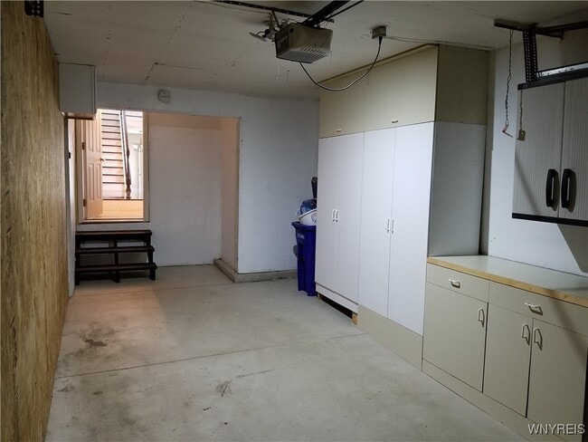Building Photo - 807 Red Fern Ct