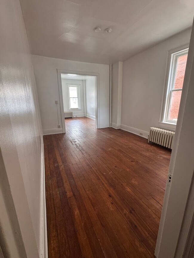 Building Photo - 710 Pennsylvania Ave