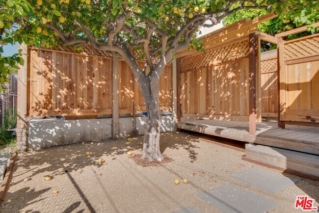 Building Photo - 4053 Verdugo Rd