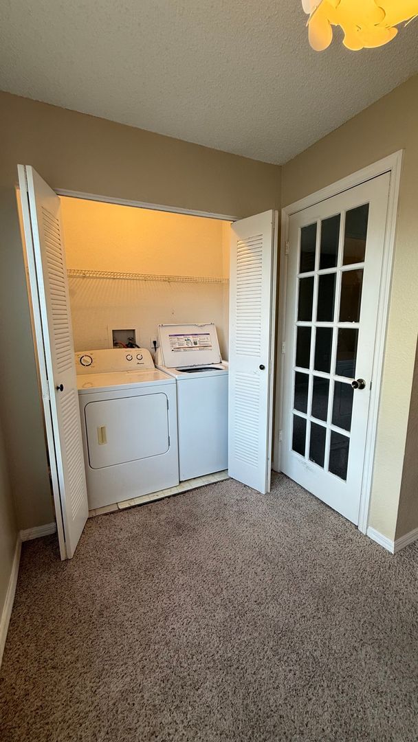 Building Photo - Spacious 2-bed, 1-bath apartment - Ponte Verde at Palm Beach Lakes