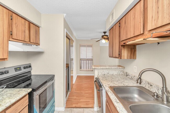 Building Photo - 1500 Bay Area Blvd