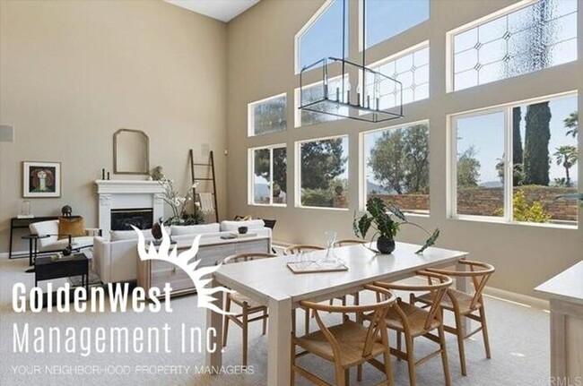 Building Photo - Luxurious 4Bdm 3Ba Escondido Estate with R...