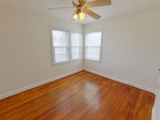 Building Photo - 1607 N Erie St