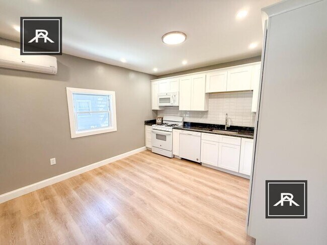 Building Photo - 2 bedroom in Waltham MA 02453