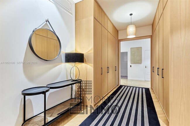 Building Photo - 11 Rue St