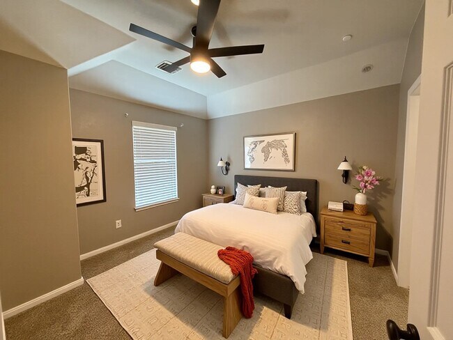 Building Photo - 3517 Oak Landing