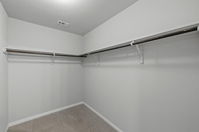 Building Photo - 516 E Slaughter Ln