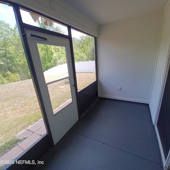 Building Photo - 8684 Lake George Cir W