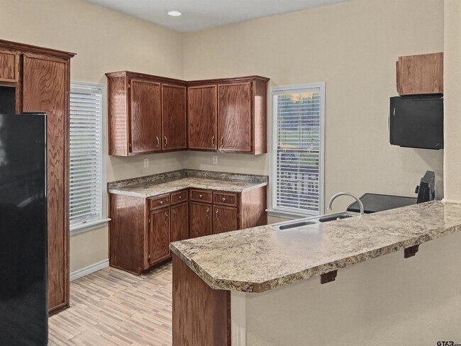 Building Photo - 12220 County Rd 1139