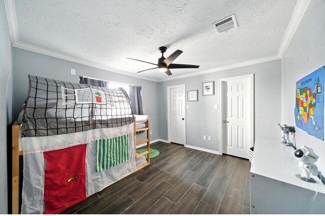 Building Photo - 10322 Sageplum Dr