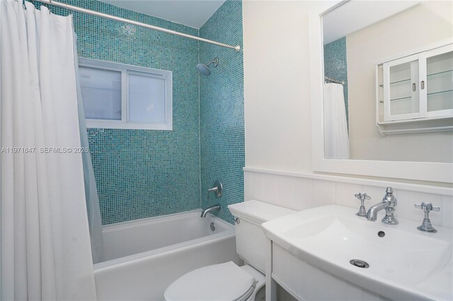 Building Photo - 8300 SW 61st Ave