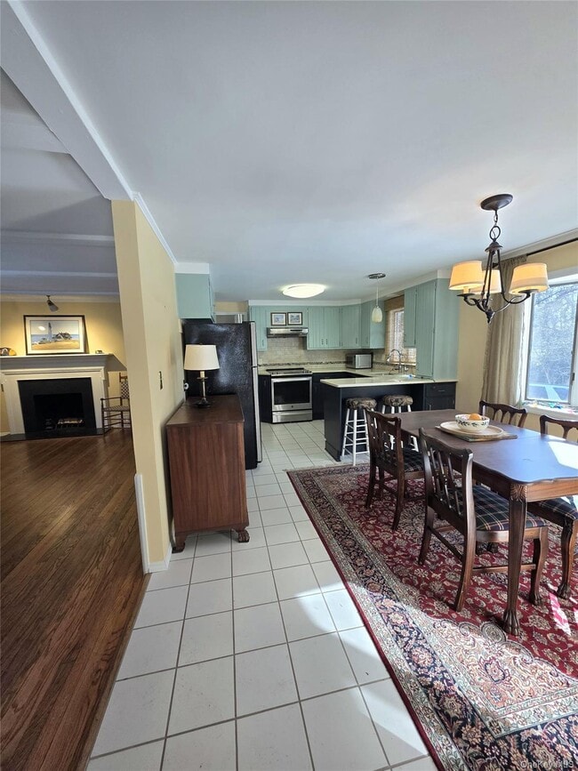 Building Photo - 30 Tappen Dr