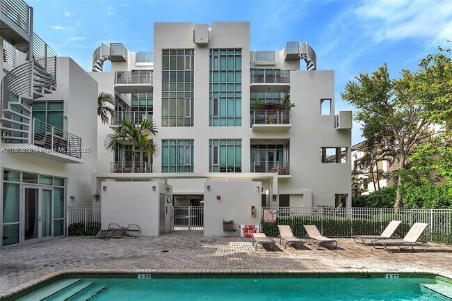 Primary Photo - 3062 Bird Ave