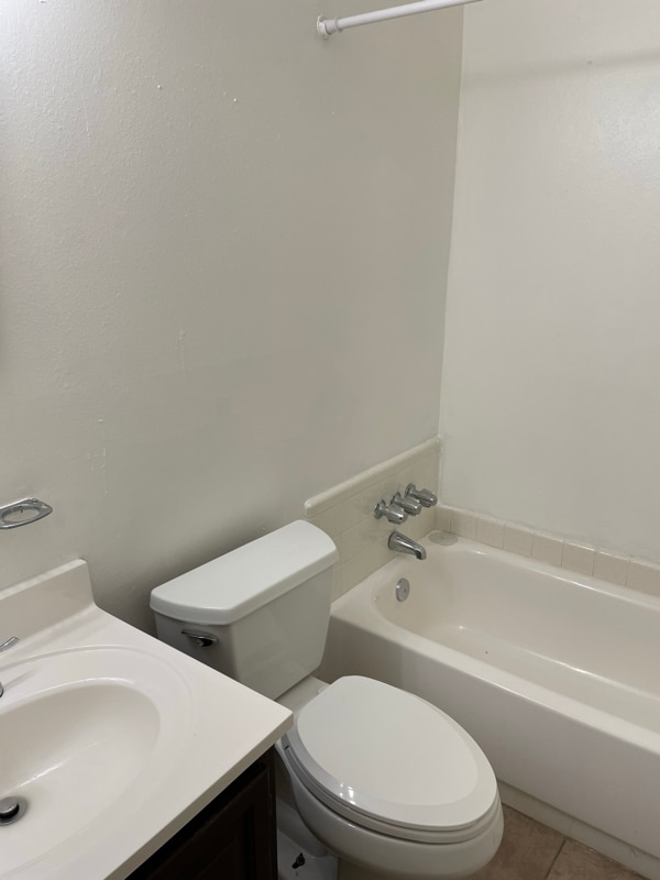 Building Photo - 648 Bannerwood Dr