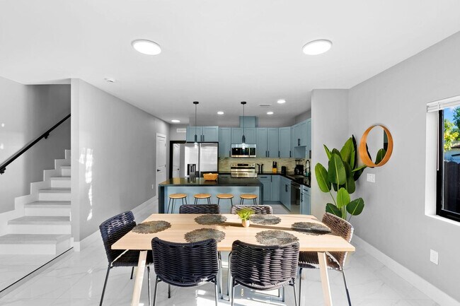 Building Photo - 1540 NW 46th St