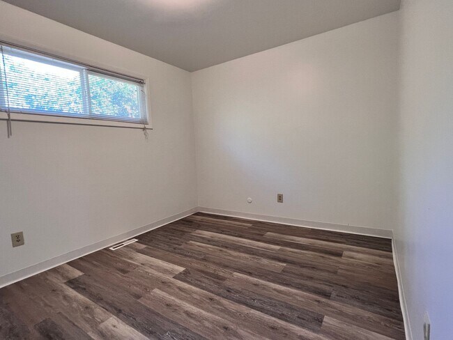 Building Photo - 3001 Boulder Ave