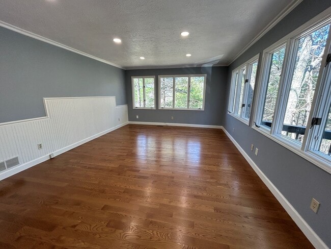 Building Photo - Central AVL - Large Custom Built Home with...